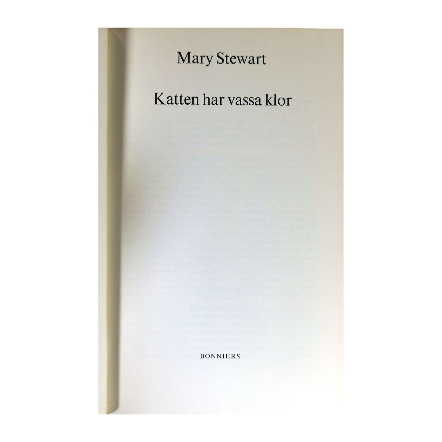 Mary Stewart: Katten Har Vassa Klor