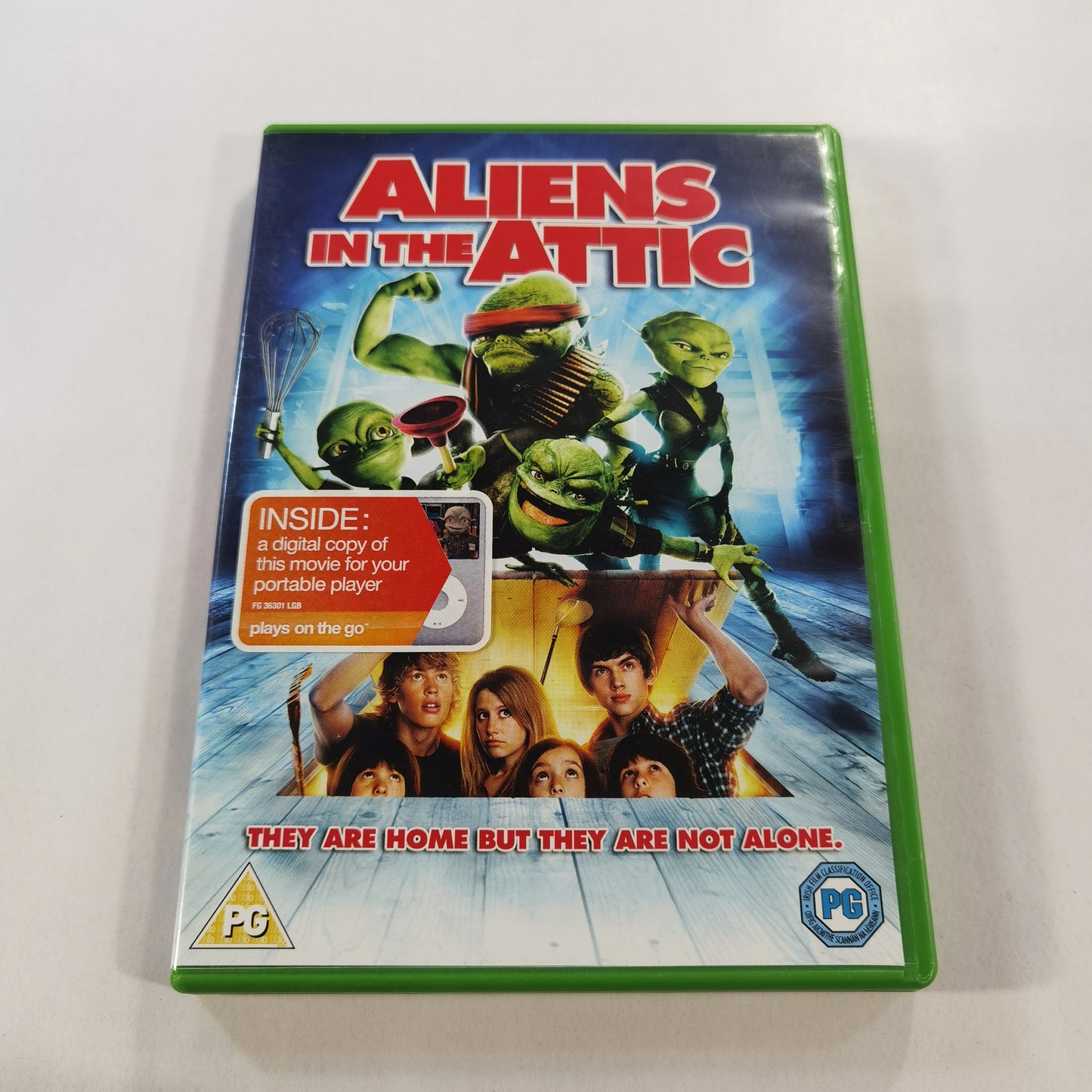 Aliens in the Attic (2009) - DVD UK 2010 Digital Copy