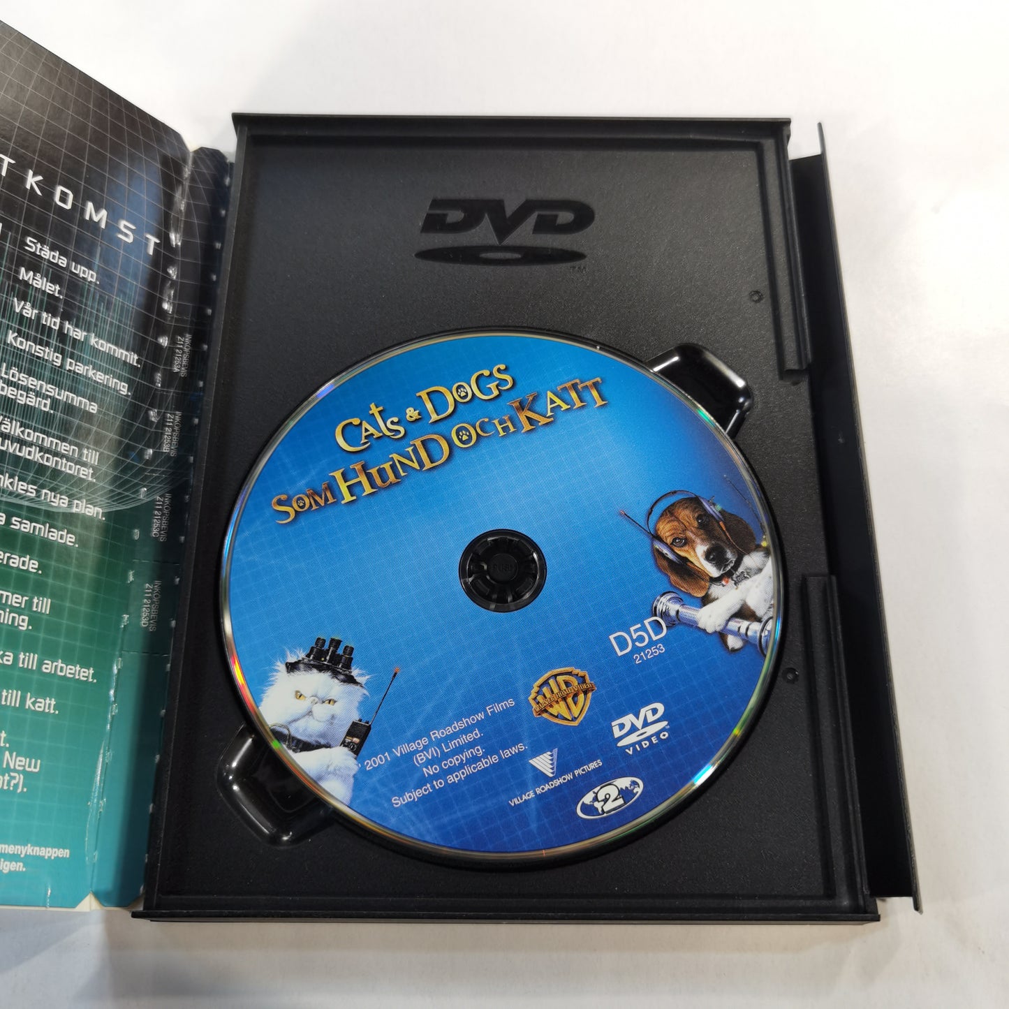 Cats & Dogs ( Som Hund Och Katt ) (2001) - DVD SE 2002  Snap Case